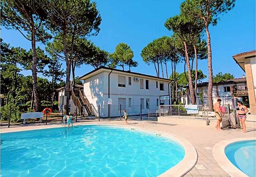 Green Holiday Village With Pool Bibione Exterior foto